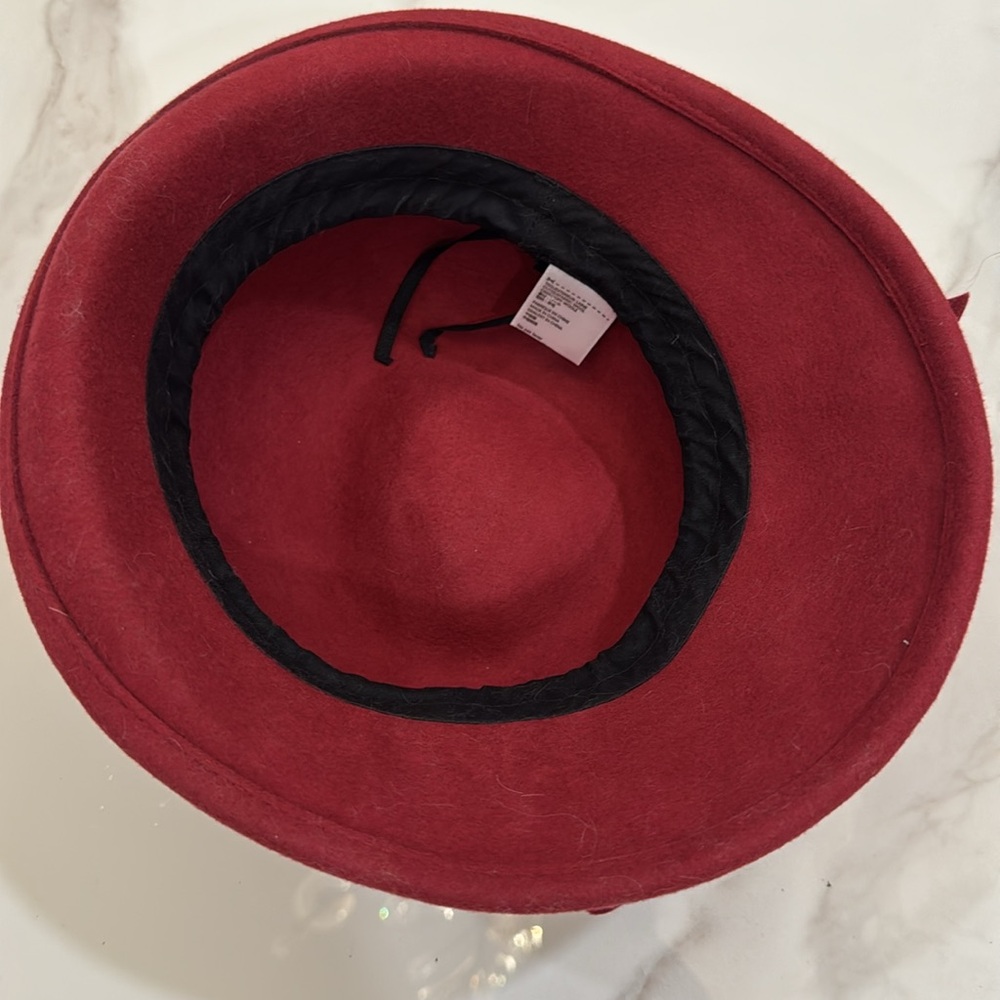 Wool Felt Woman Red Hat - Picture 3 of 3
